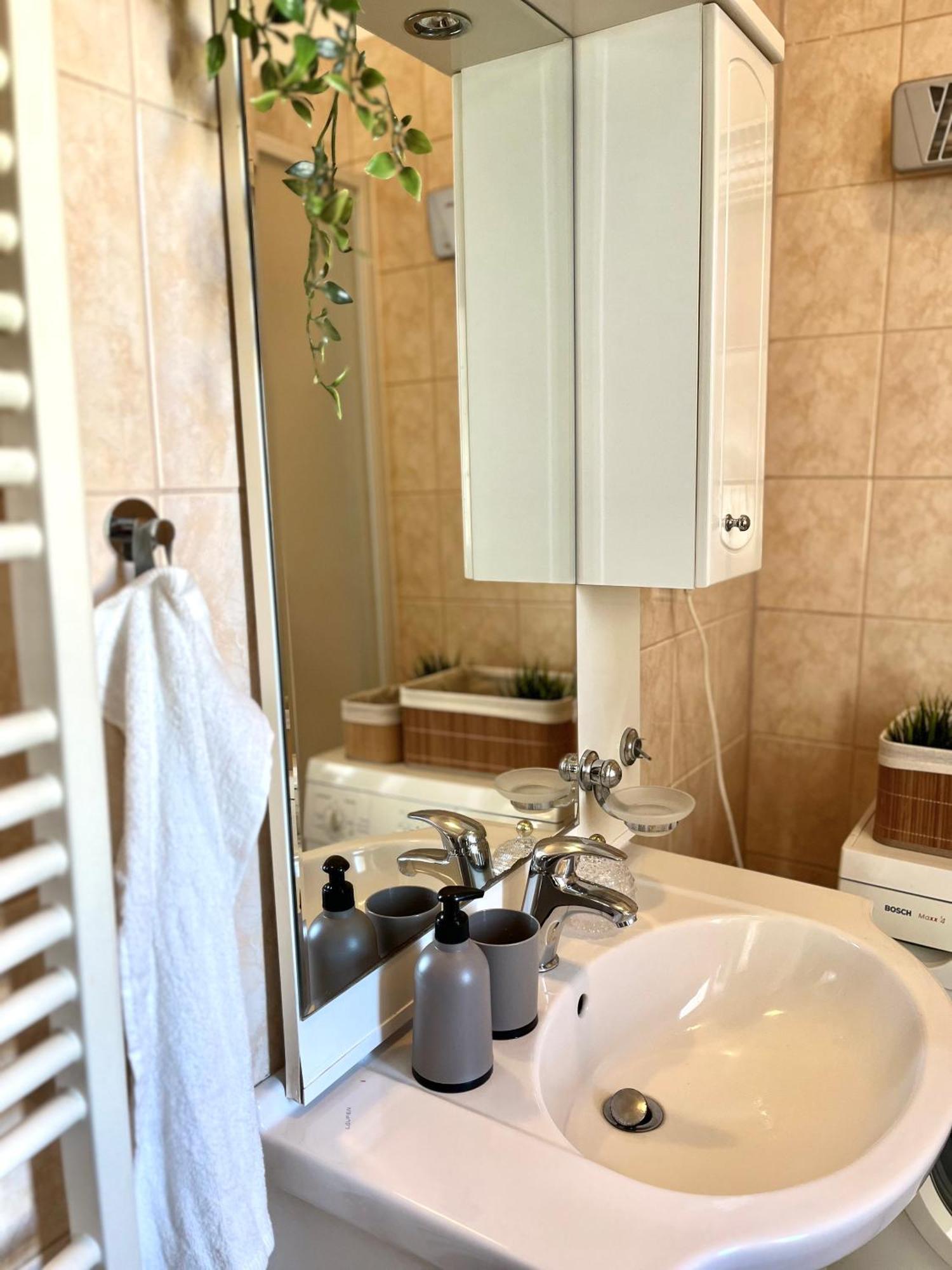 Apartment Caroline - Old Town, Ac Bratislava Exteriör bild